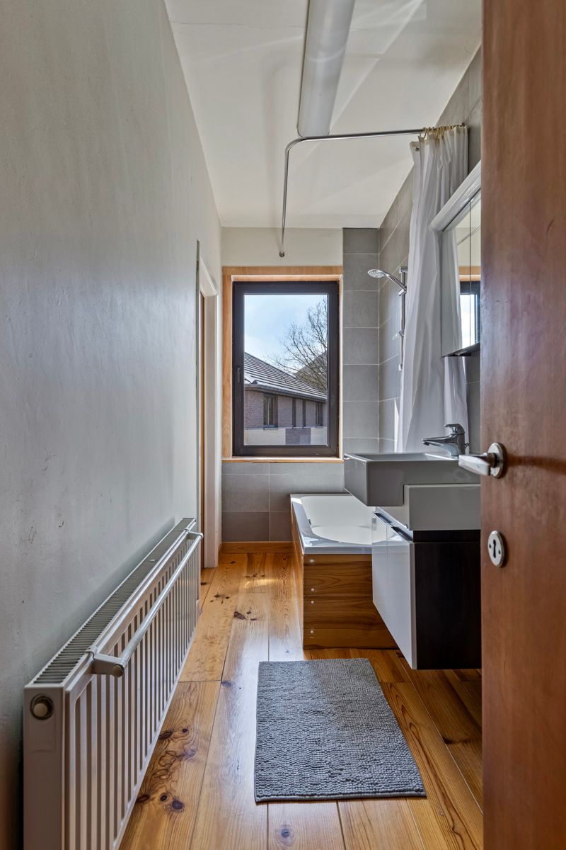 Instapklare woning met 2/4 slaapkamers met terras foto 13