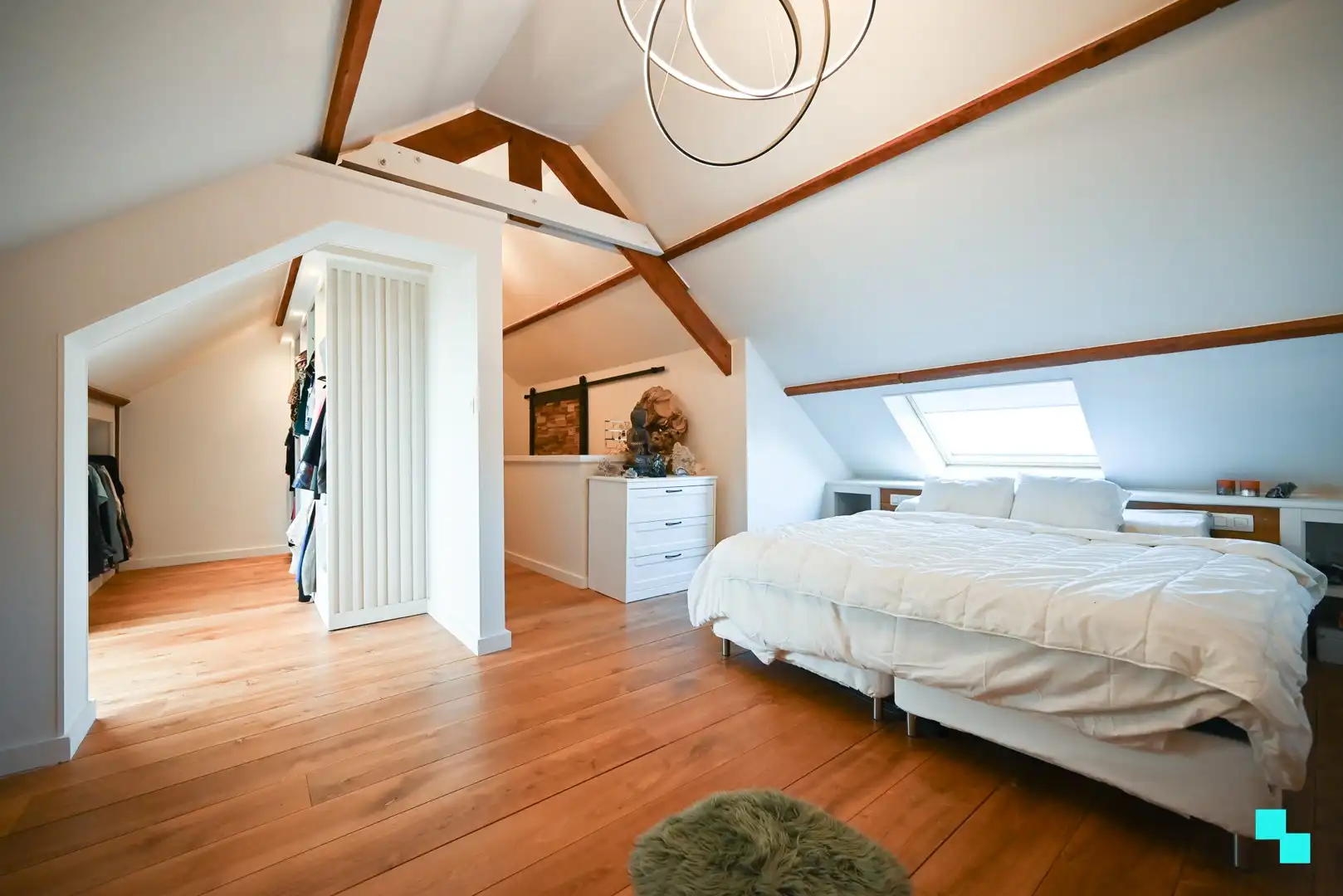 Instapklare ééngezinswoning met vier slaapkamers te Sint-Eloois-Winkel foto 29