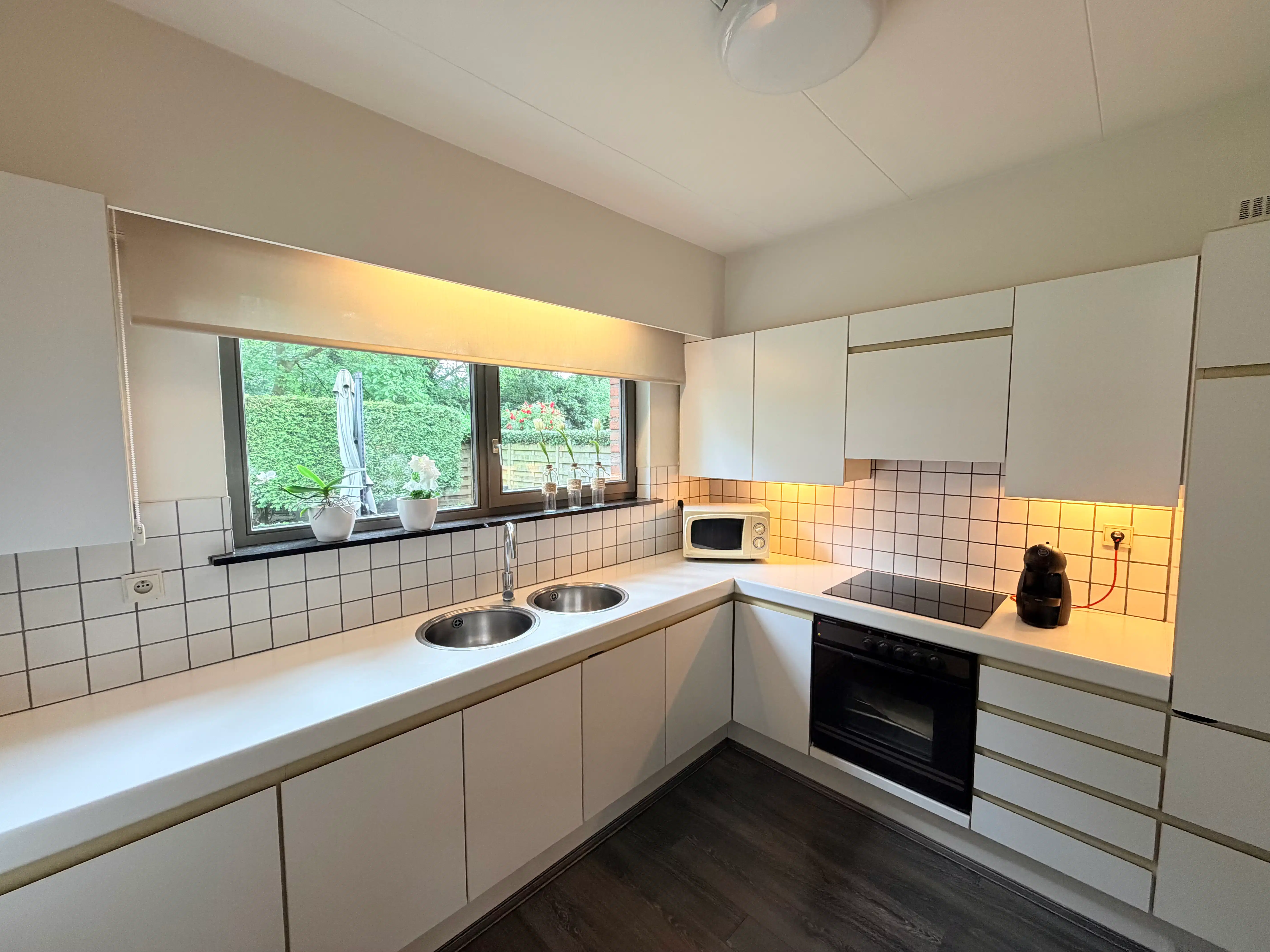Genk, Westerwennel 25: Gelijkvloerse woning met 3 slaapkamers in een rustige woonwijk met een prachtig onderhouden tuin. foto 12