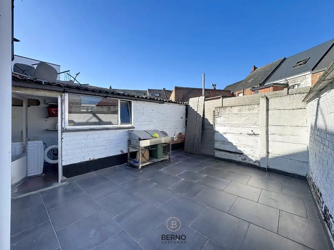 Te renoveren woning met 4 slaapkamers foto 12