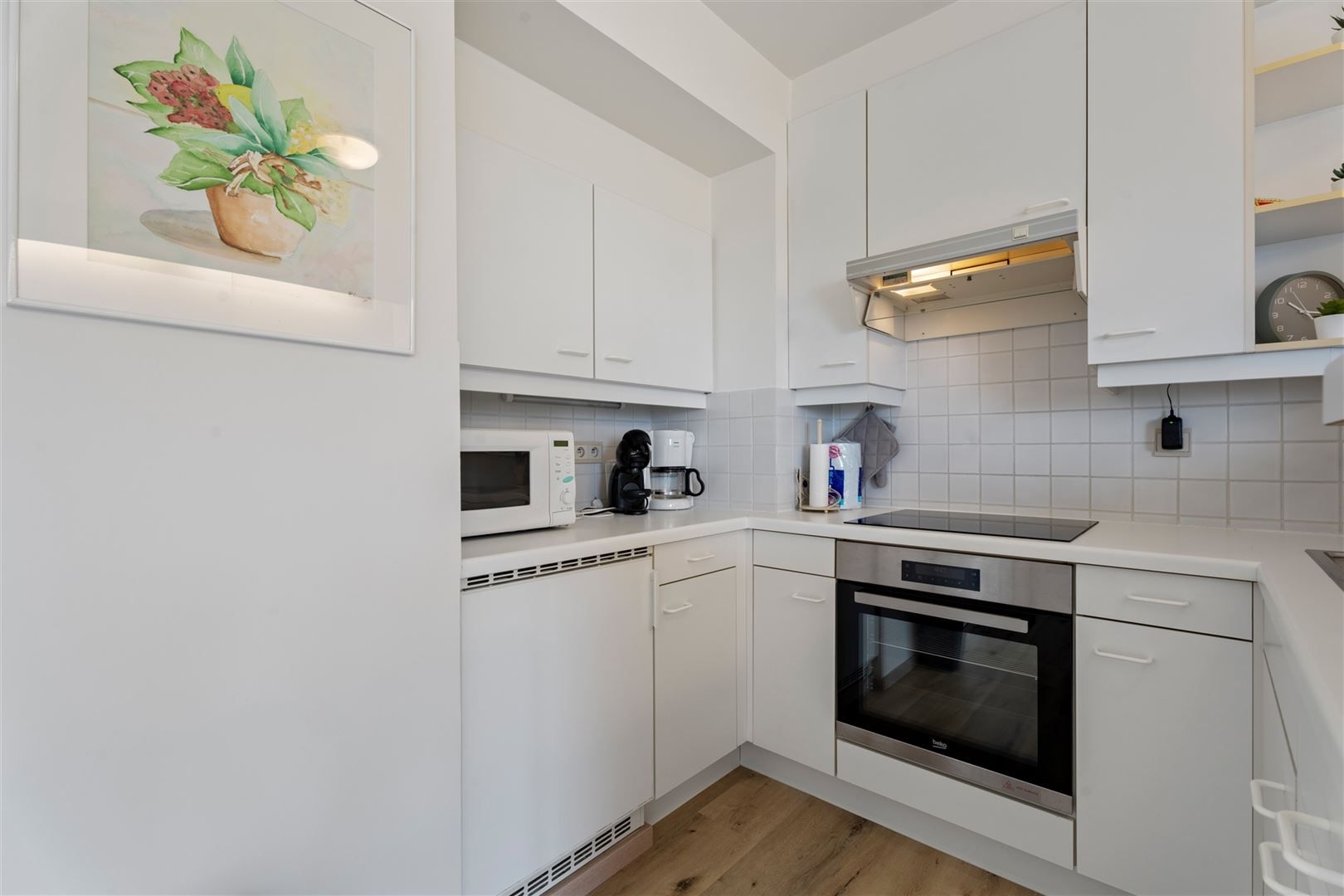 Grote vernieuwde zuidgerichte studio met groot terras foto 11