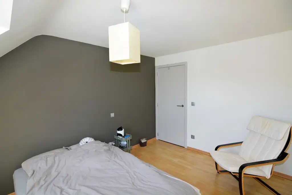 Modern triplex appartement met 3 slpks, terras, kelderberging en autostaanplaats. foto 13