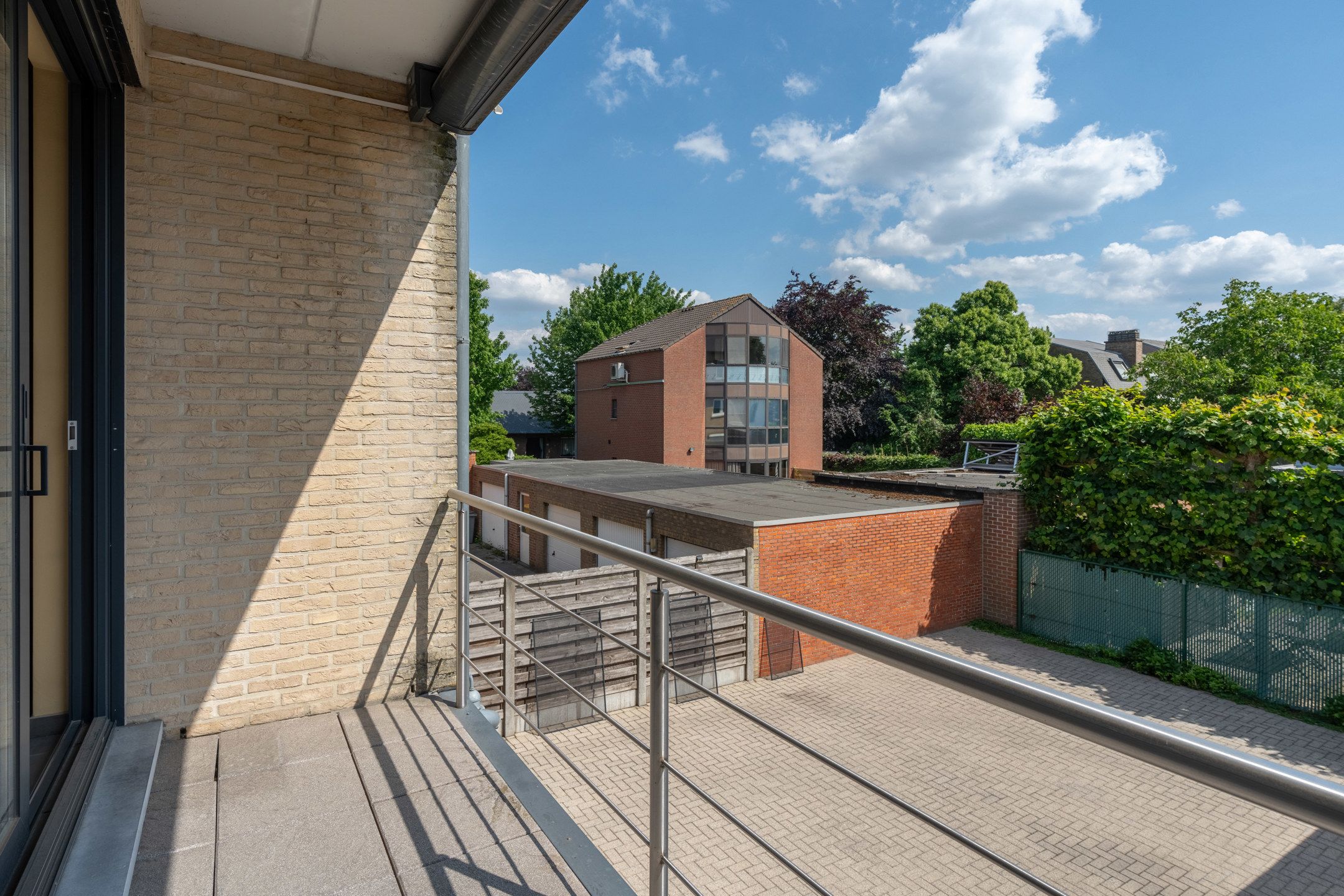 Centraal gelegen 2-slpk app met carport en berging te Beerse foto 15