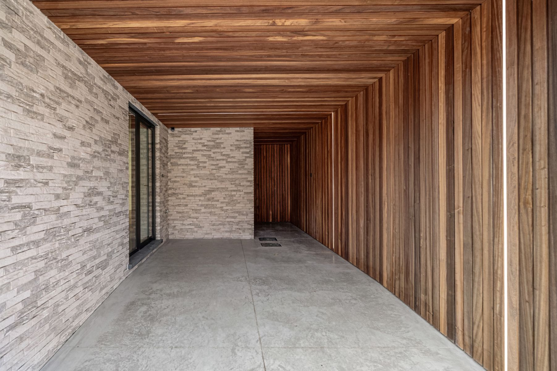 Unieke kans: Volledig nieuw opgebouwde woning te koop foto 2