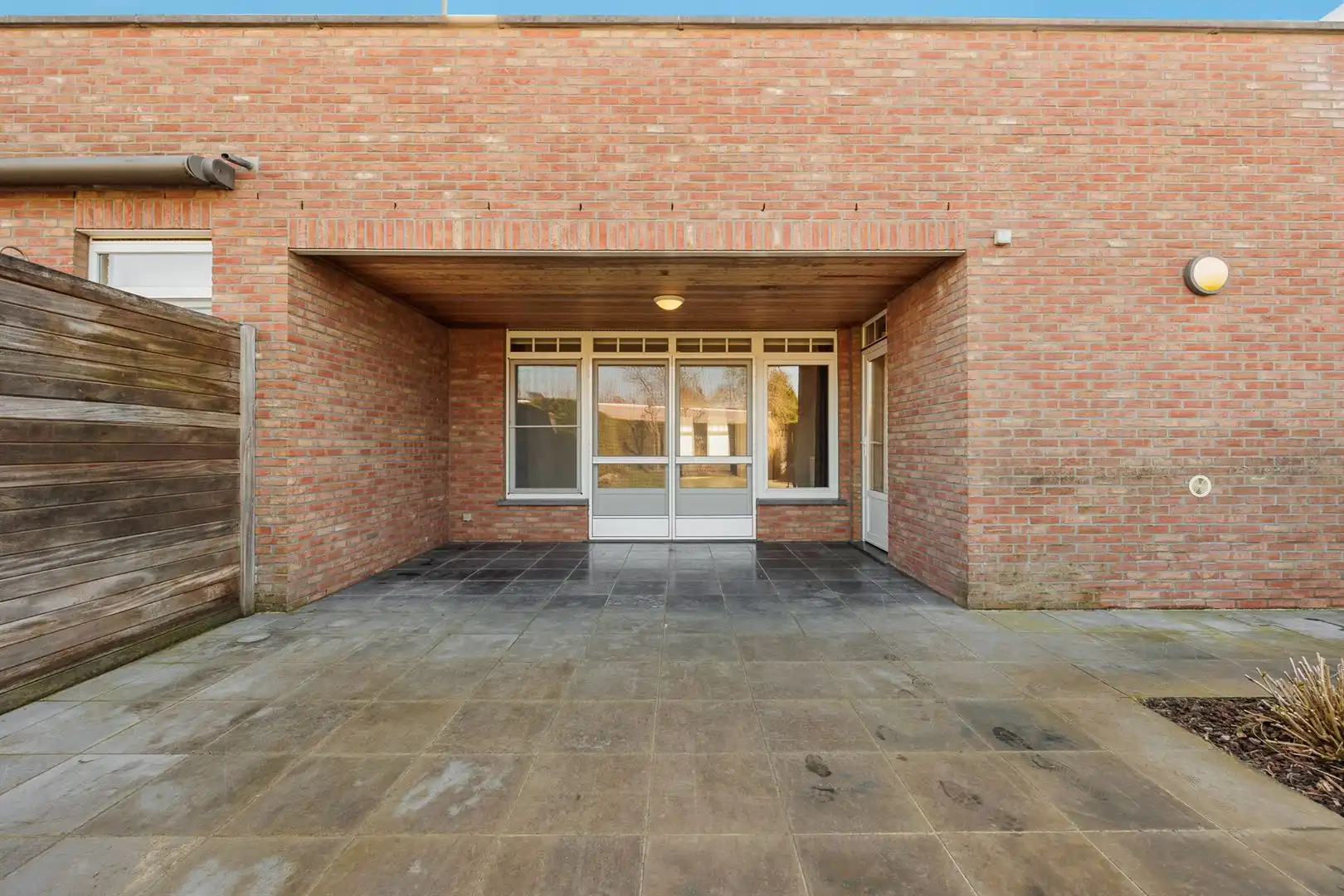 Gelijkvloers appartement met 2 slaapkamers en garage! foto 24