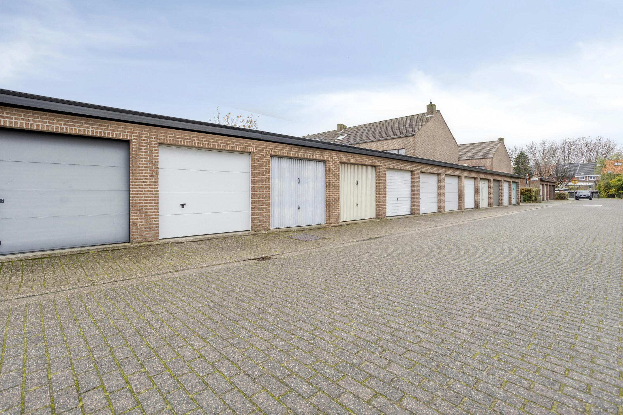 Gezellig huis te koop met garage in Merksem foto 27