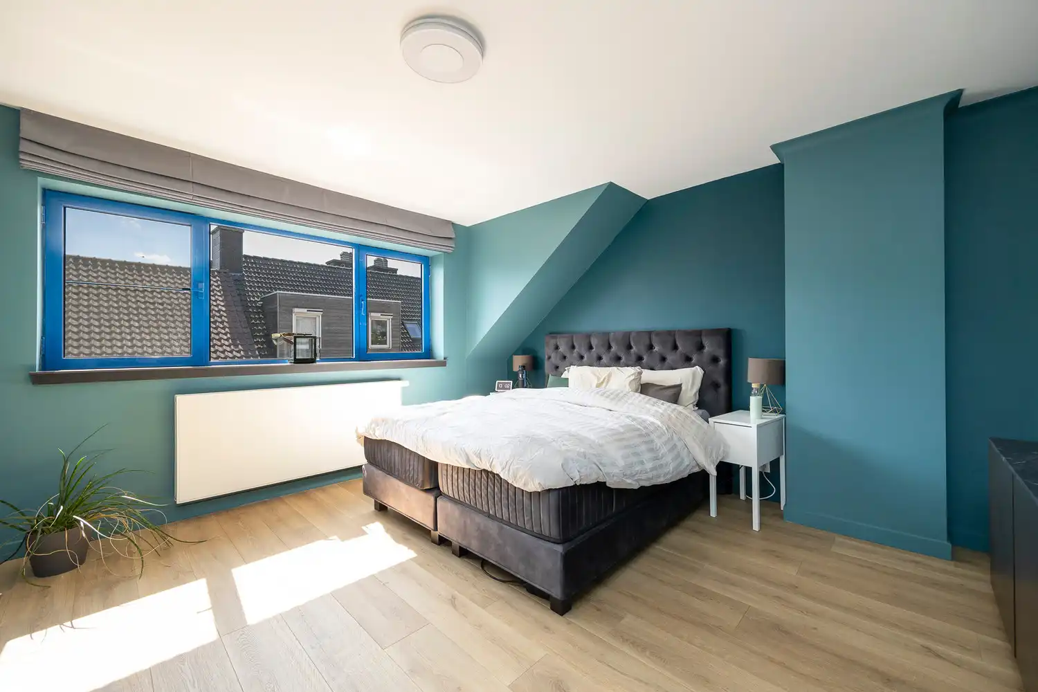 RUIME BEL-ÉTAGE MET DRIE SLAAPKAMERS IN CENTRUM BURCHT foto 21