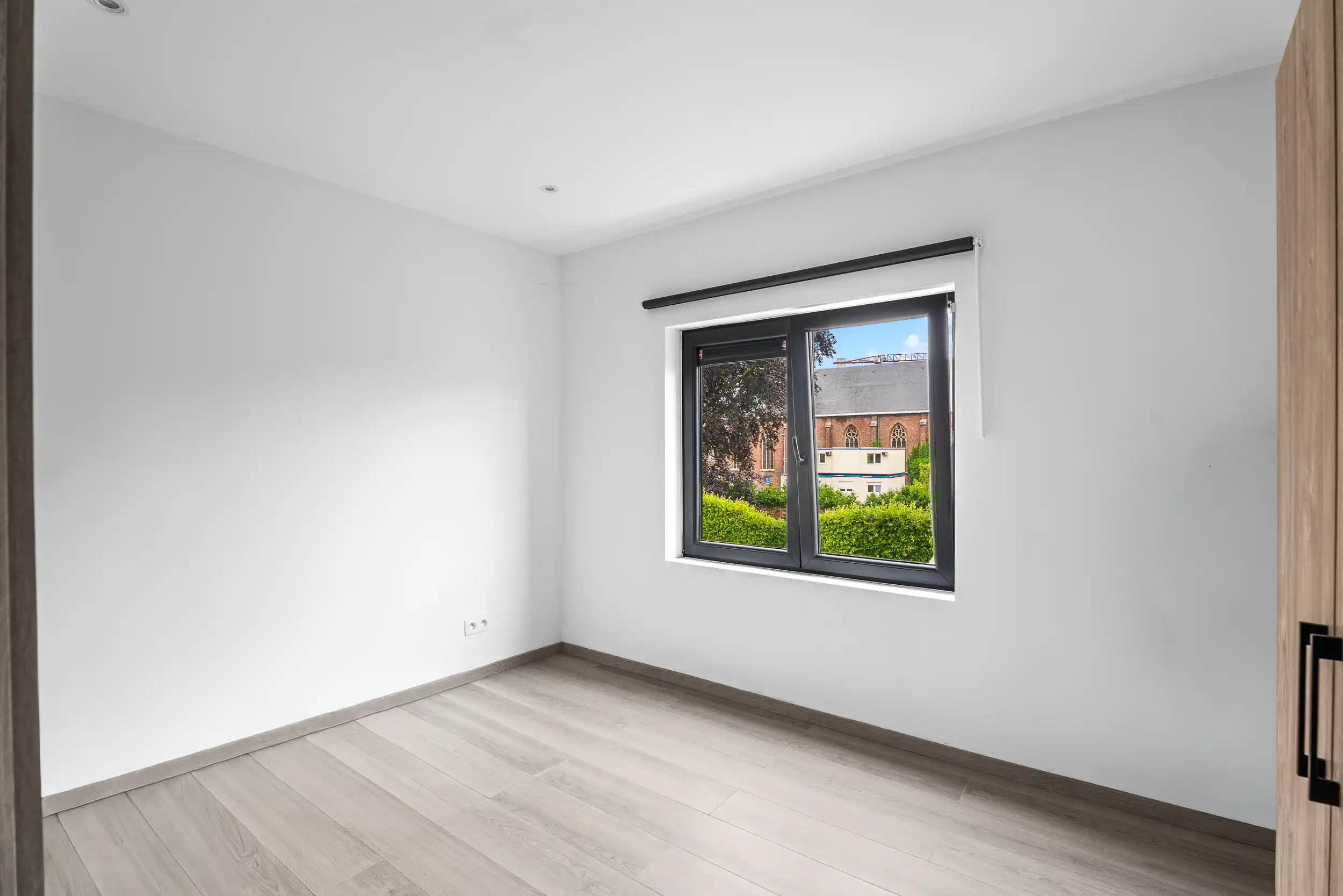 Lichtrijk en hoogwaardig afgewerkt 2-slaapkamerappartement foto 8