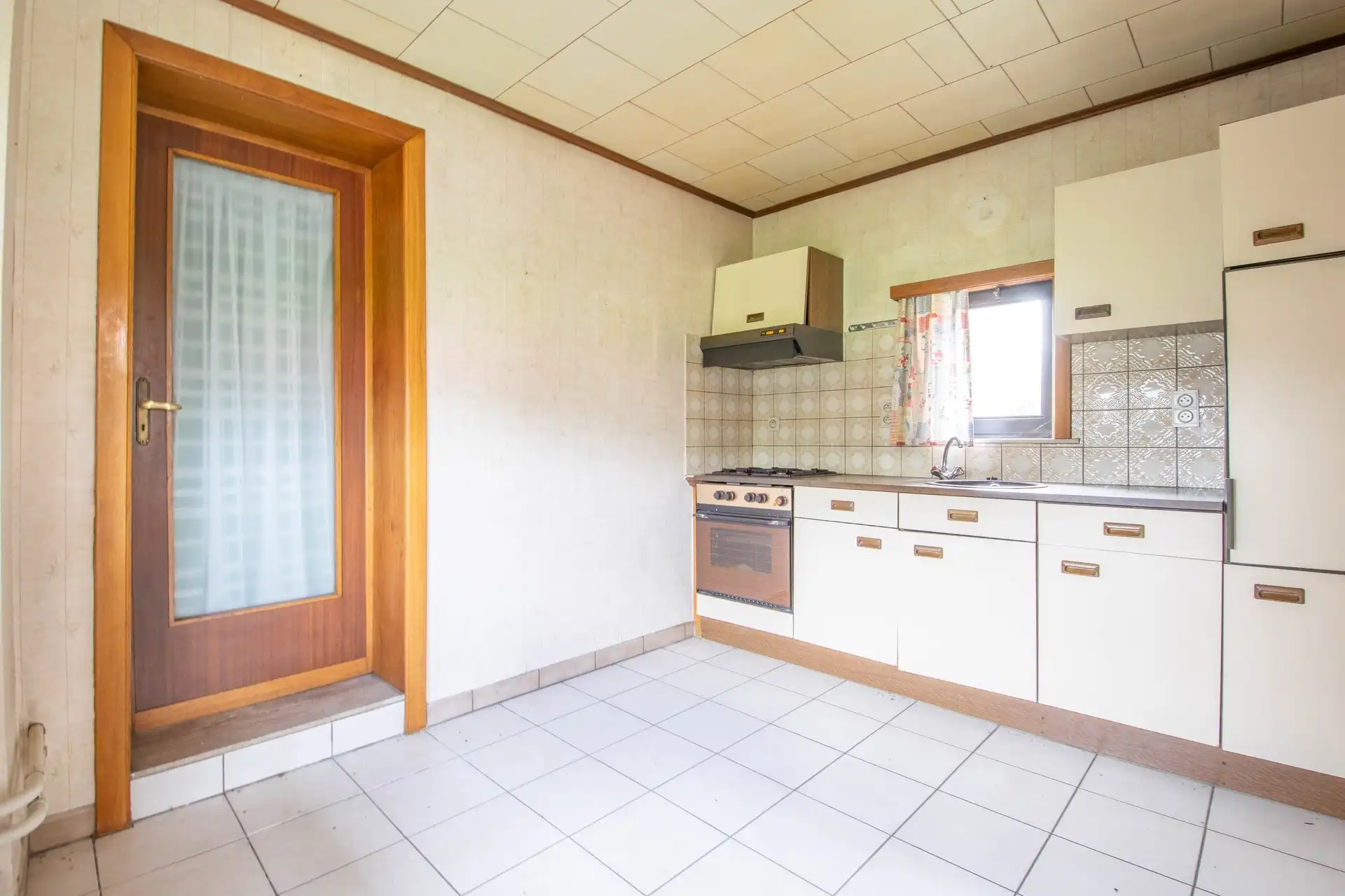 Te renoveren open bebouwing / bouwgrond op een mooi perceel van 930m² foto 9