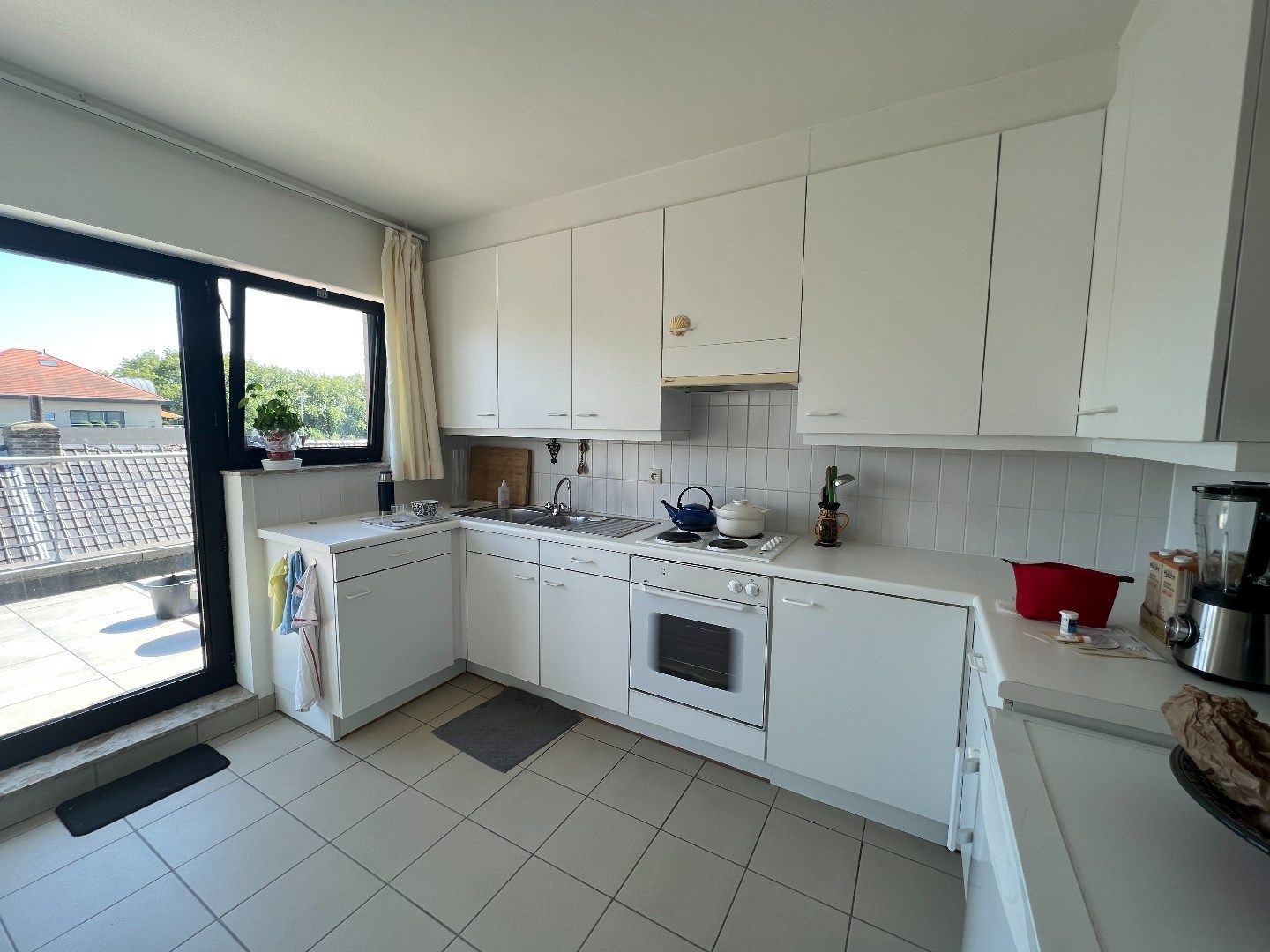 GEZELLIG APPARTEMENT MET 1 SLAAPKAMER EN 2 TERASSEN IN IEPER foto 6