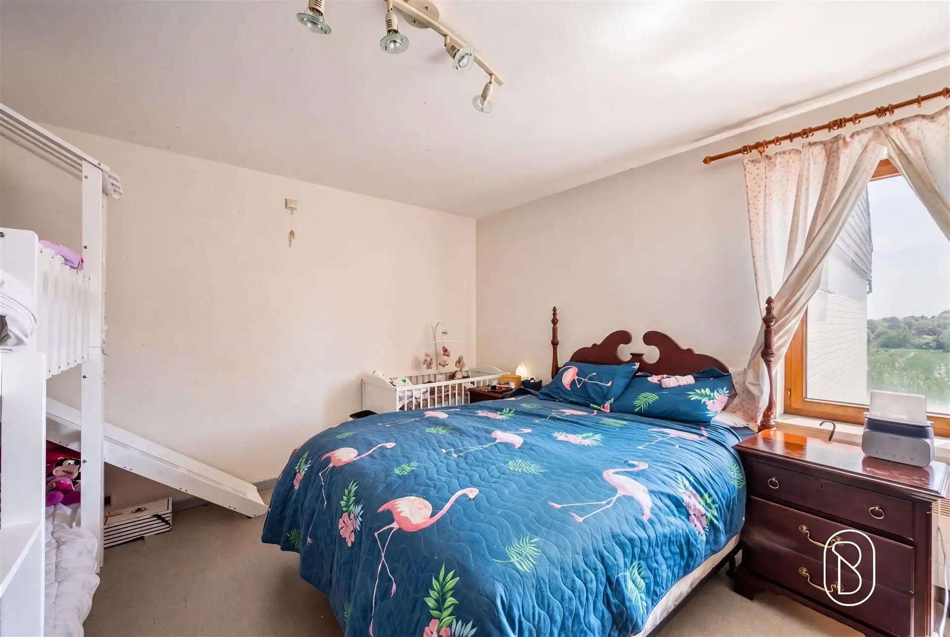 Leuk ruim appartement met terras  foto 12