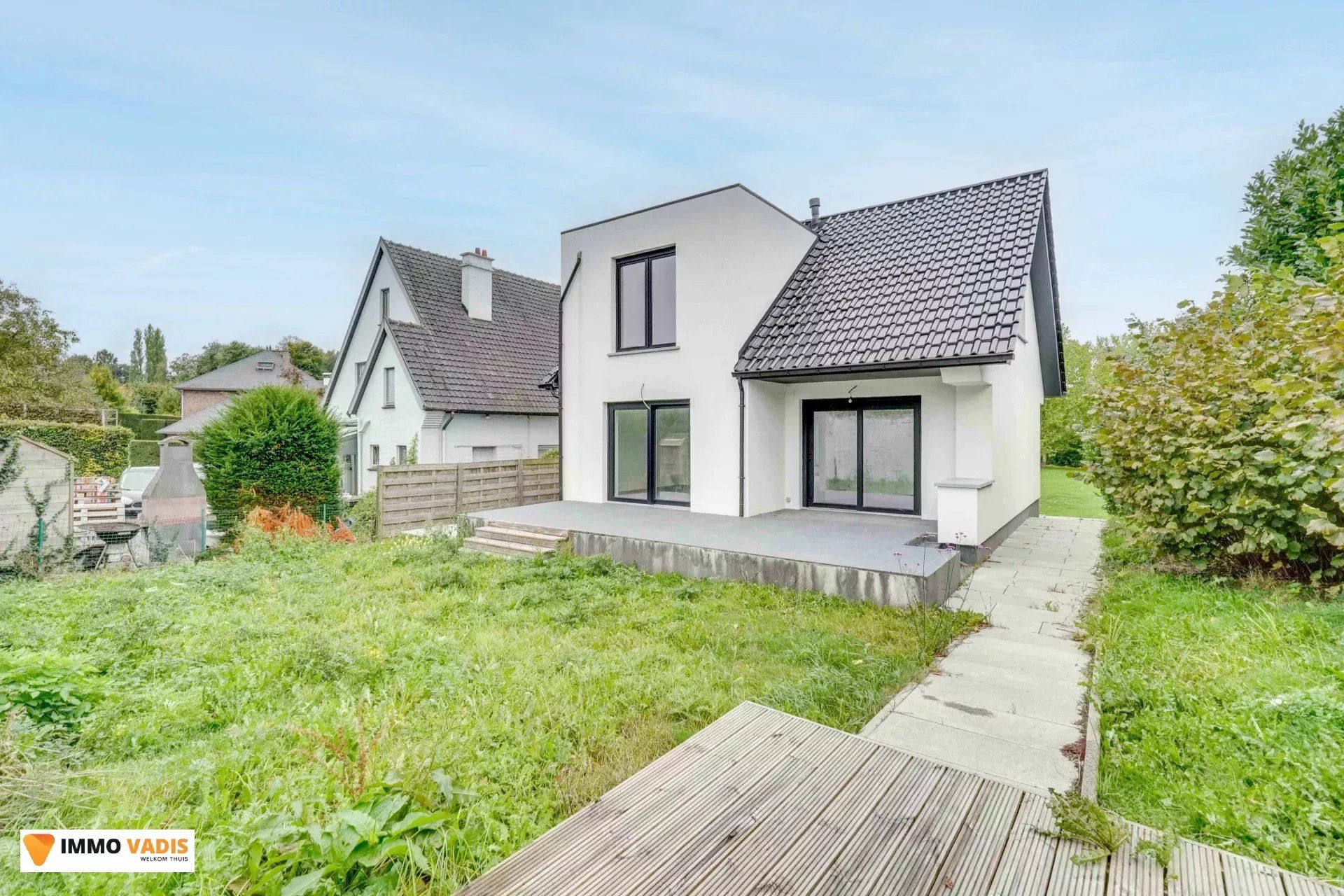 Moderne, energiezuinige woning in groene omgeving foto 23