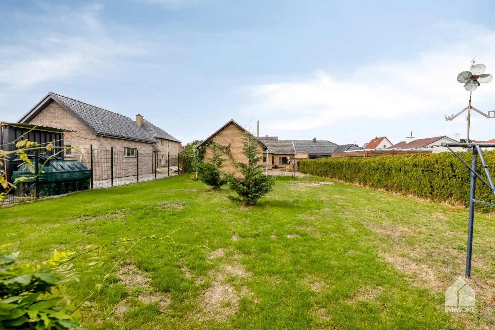 Te renoveren, gelijkvloerse woning op 13a 60ca met 2 slpk en garage. foto 32