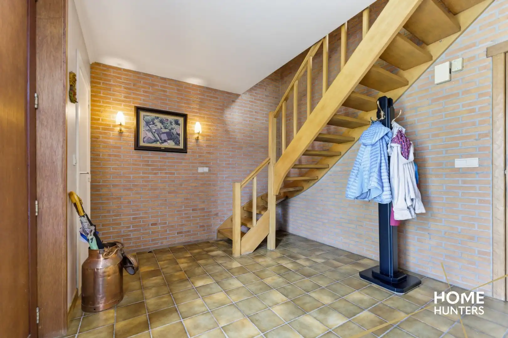 Instapklare villa met 5 slaapkamers, een ruime garage en een prachtige tuin te Dikkebus foto 5