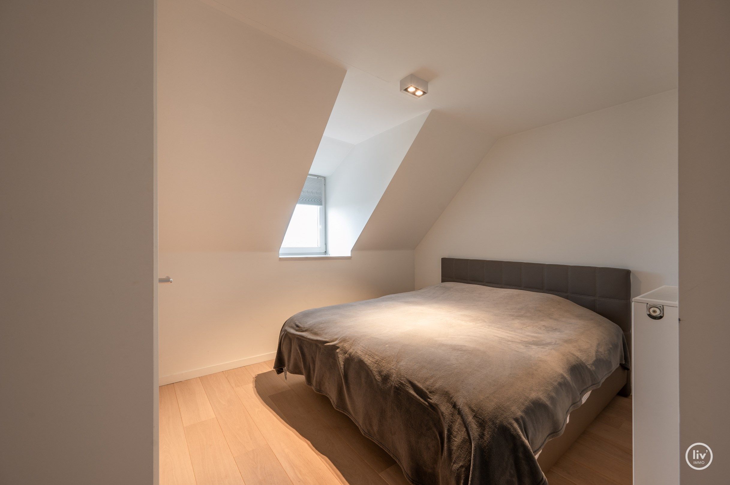 Aangenaam duplexappartement in een nieuwe residentie gelegen in de Lippenslaan, op enkele passen van de markt te Knokke foto 14