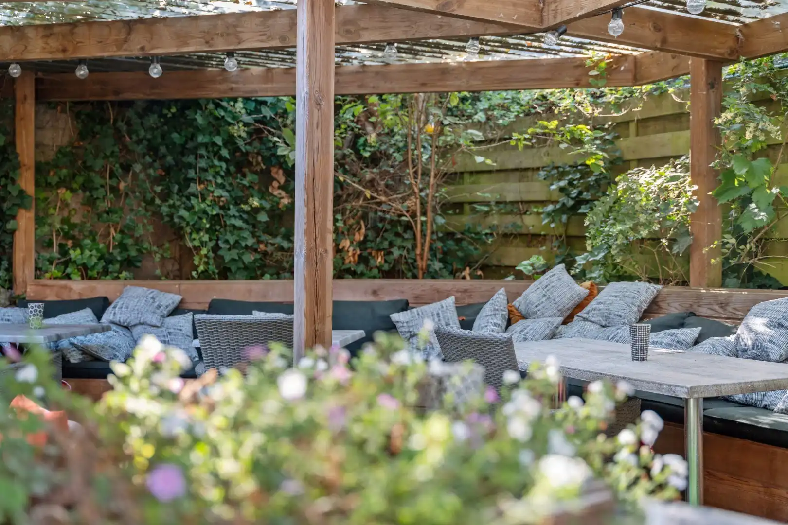 Handelspand met karakter aan het kanaal foto 18