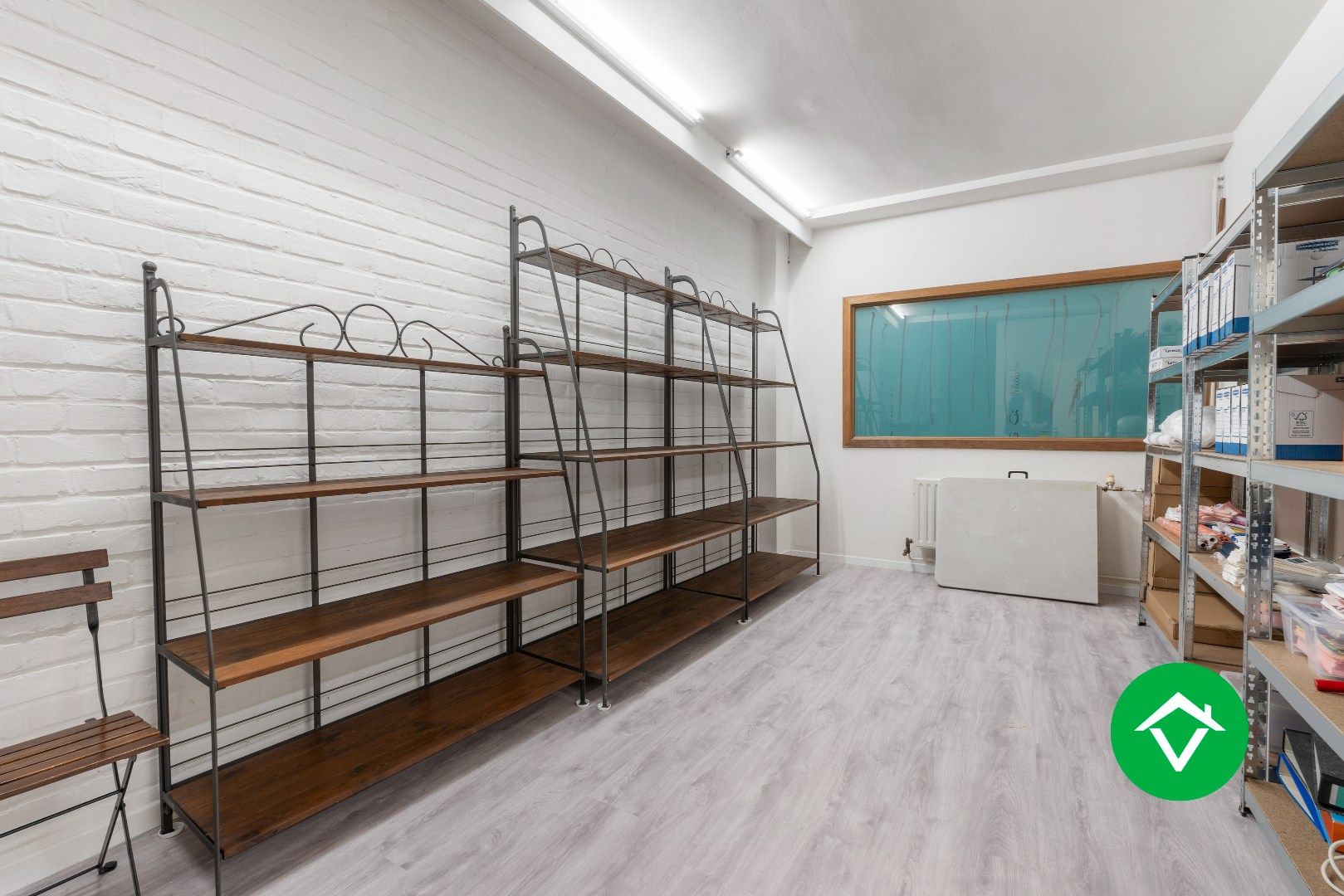 Veelzijdig handelspand met woonst en twee verhuurde appartementen in centrum Aartrijke foto 6