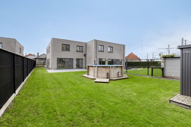 Moderne halfopen woning met 4 slaapkamers en zonnepanelen in Nieuwkerken-Waas foto 20