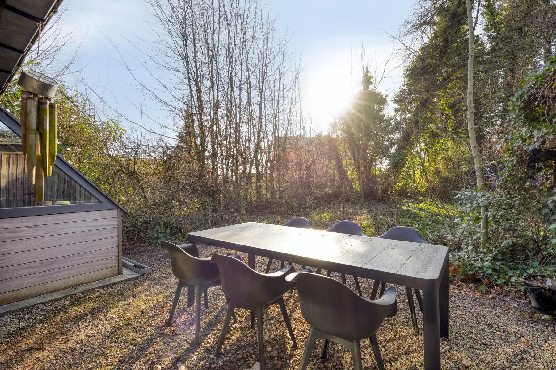 Charmante woning met zuidgerichte tuin op rustige ligging foto 2