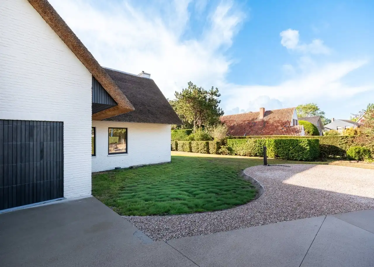 Gerenoveerde villa met 5 slaapkamers te Sint-Idesbald foto 30