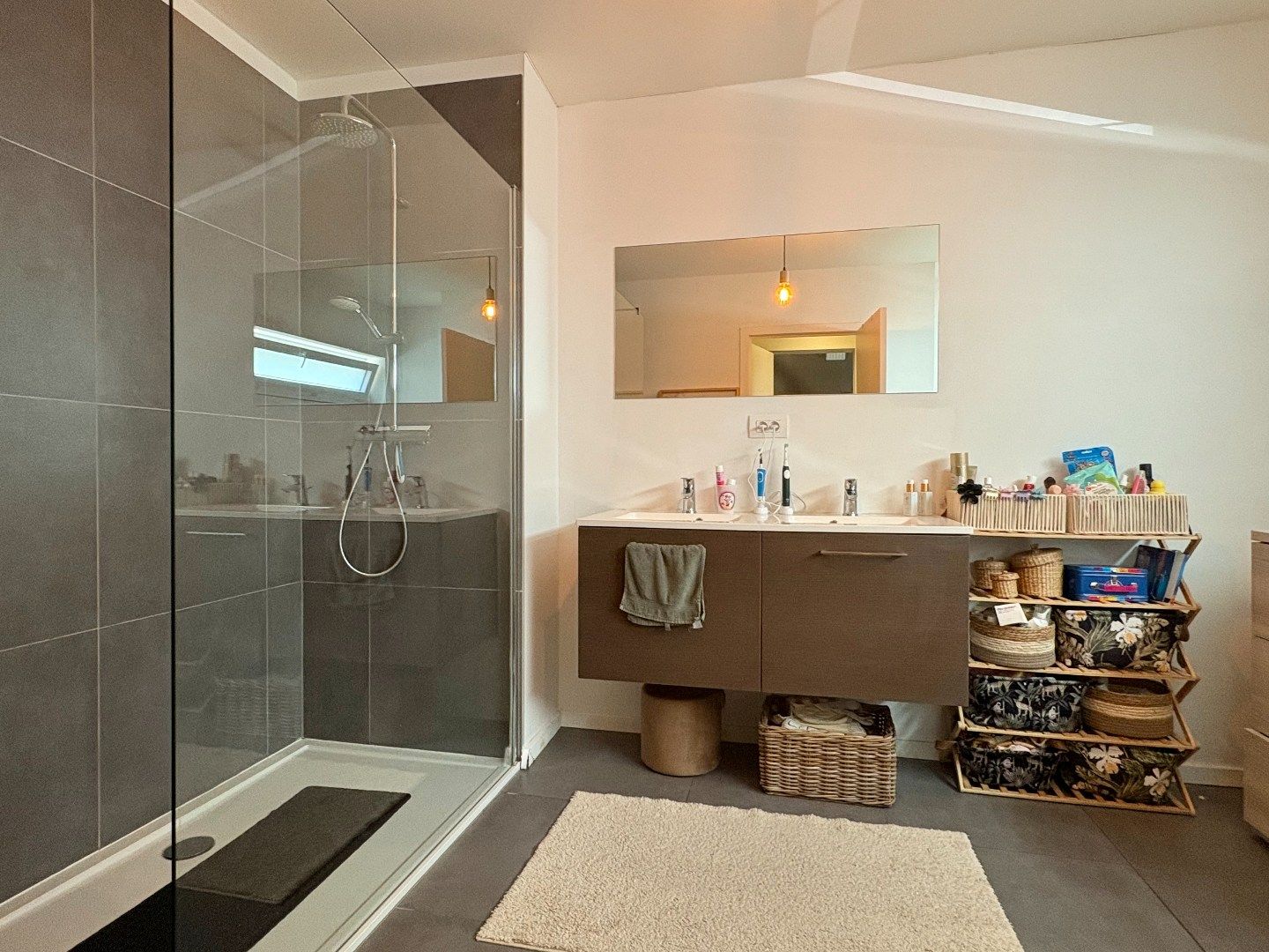 Ruime woning met EPC B, 3 slaapkamers, een zuidgerichte tuin en een ruime zolder met veel mogelijkheden te koop in Wevelgem foto 11
