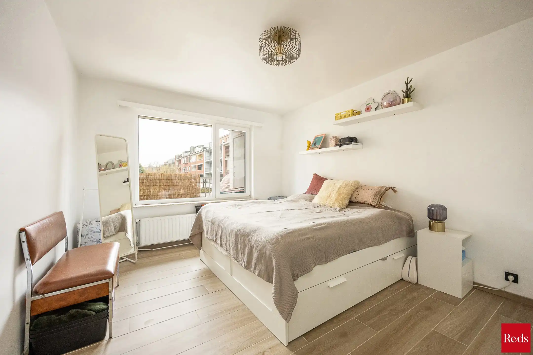 Gerenoveerd appartement nabij een groene omgeving foto 9