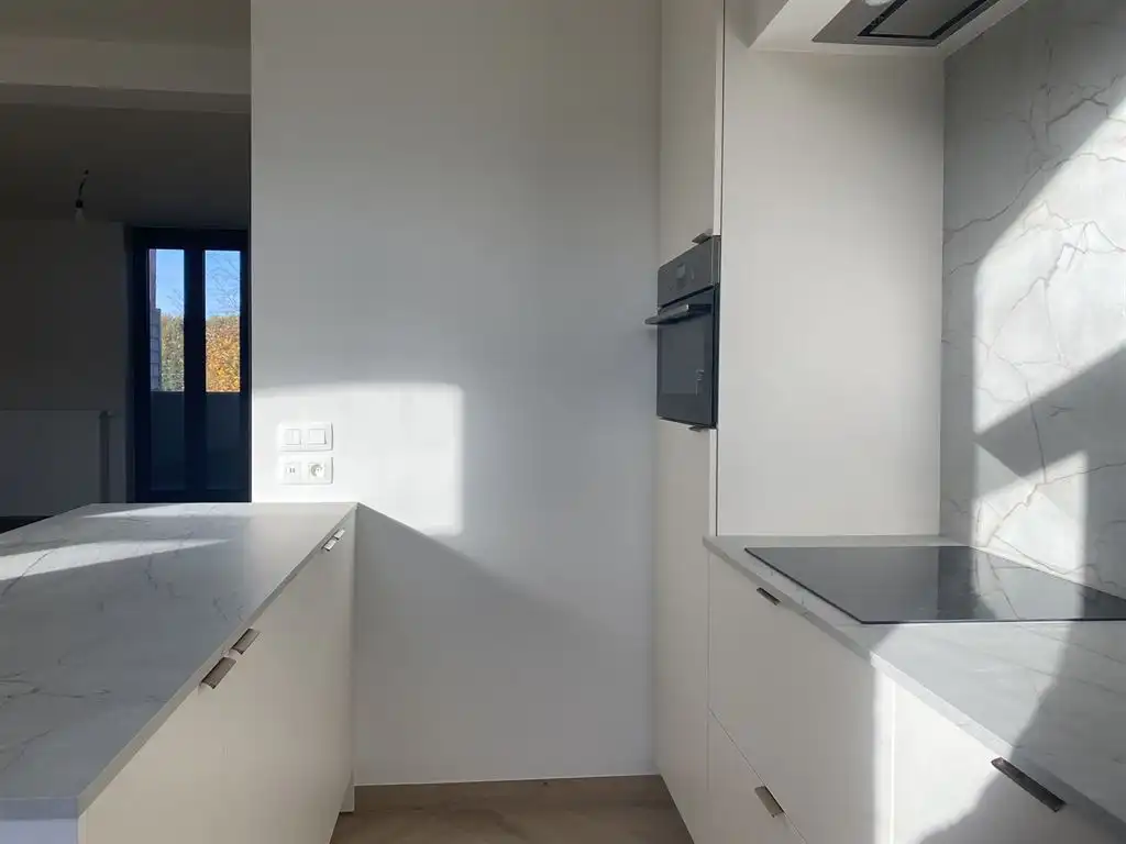 Duplex appartement in het centrum van 's-Gravenwezel foto 11