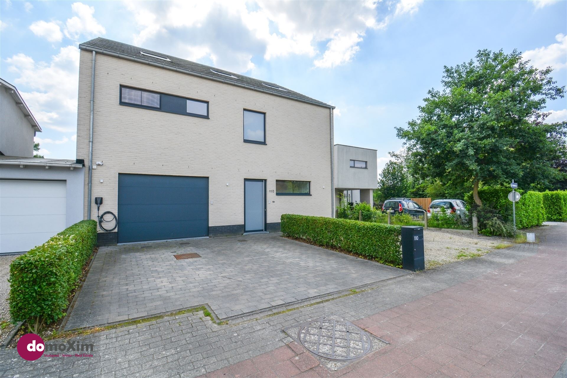 Moderne villa met prachtige tuin en zwembad te Hever foto 36