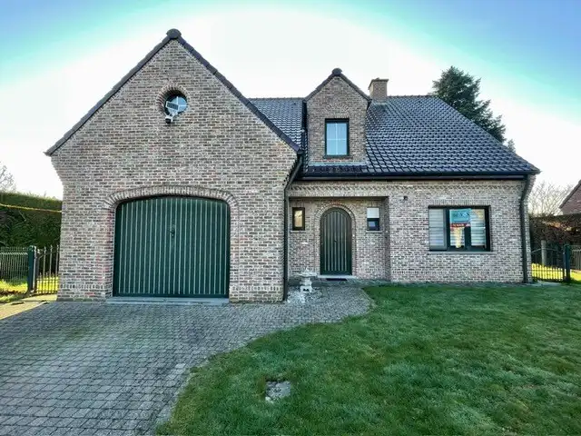 PRACHTIG GELEGEN ALLEENSTAANDE VILLA foto 13