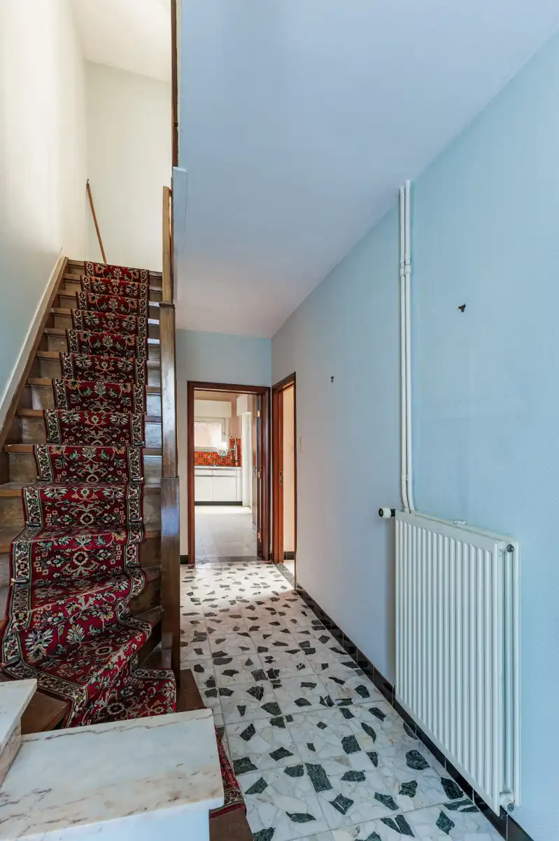 Gezinswoning met grote tuin in groene omgeving foto 7