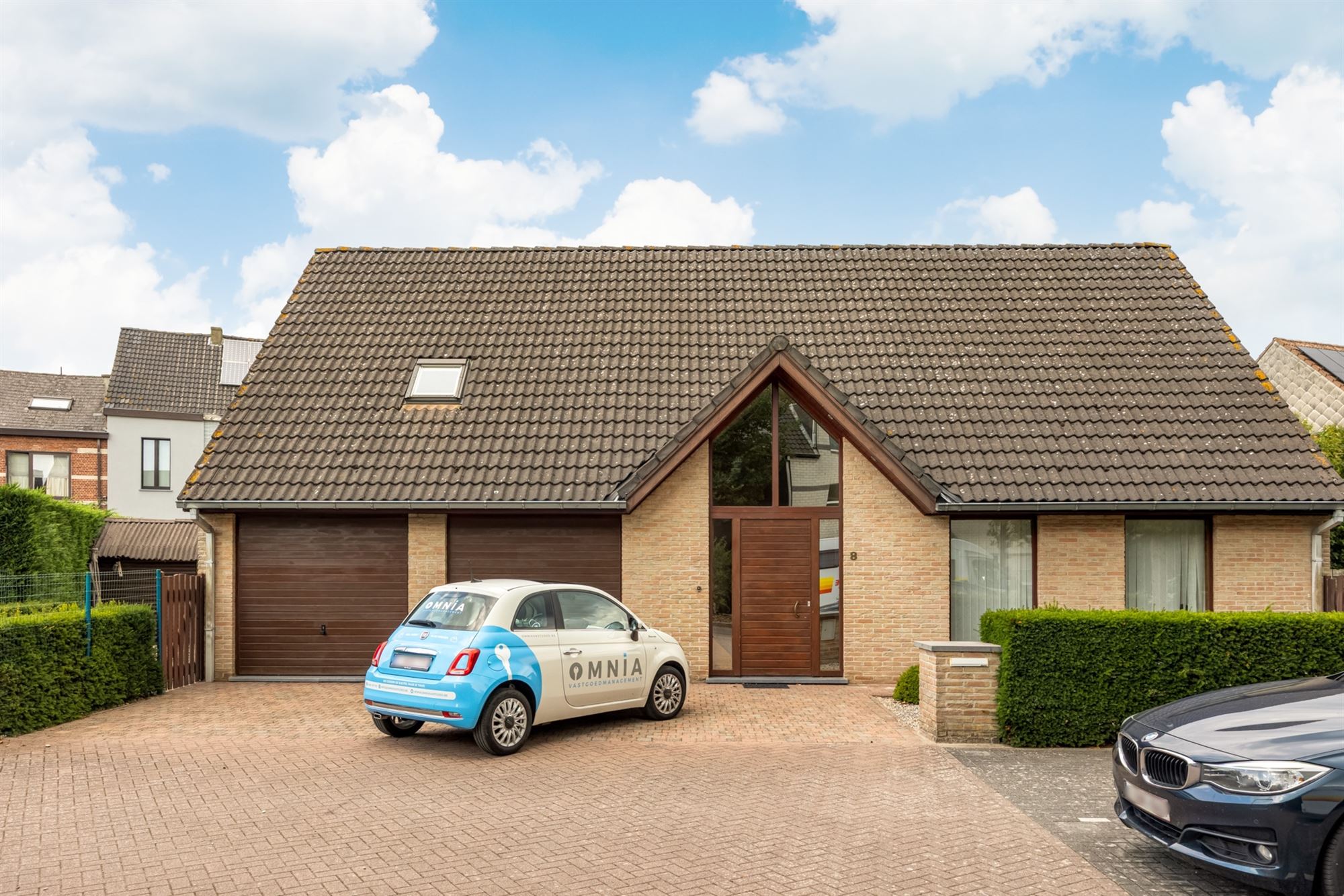 Vrijstaande woning met 4 slaapkamers en tuin foto {{pictureIndex}}