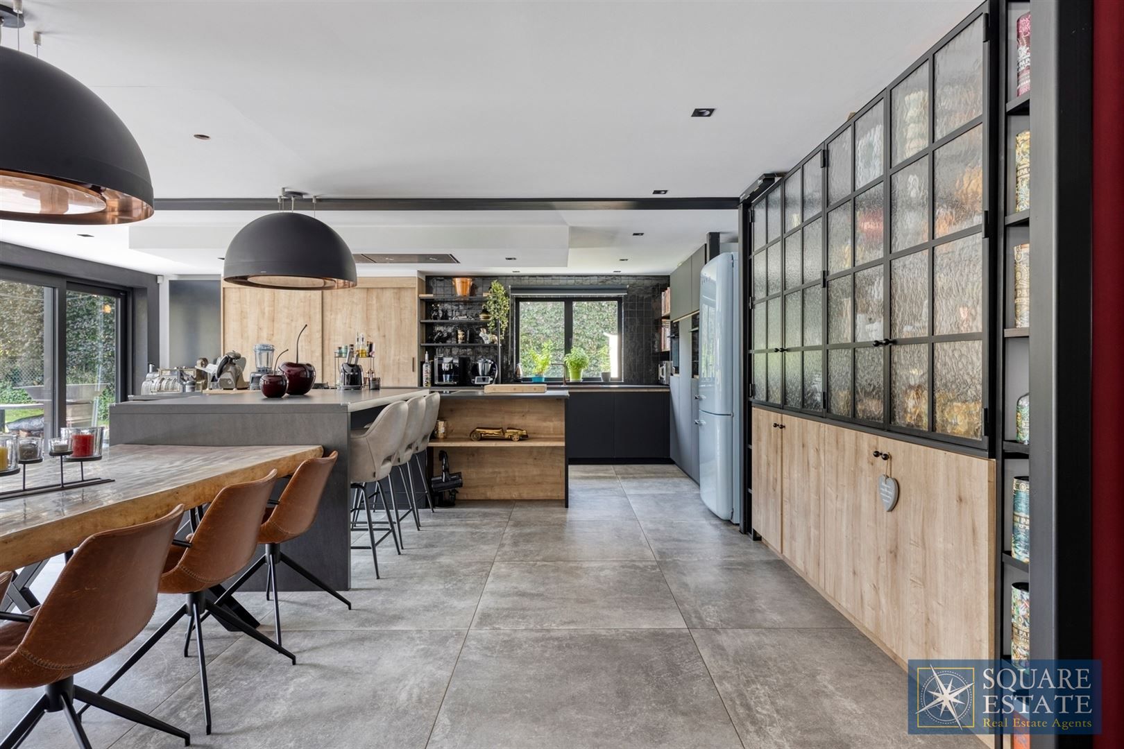 Wemmel, ruime en volledig gerenoveerde villa met 4 slaapkamers. foto 6