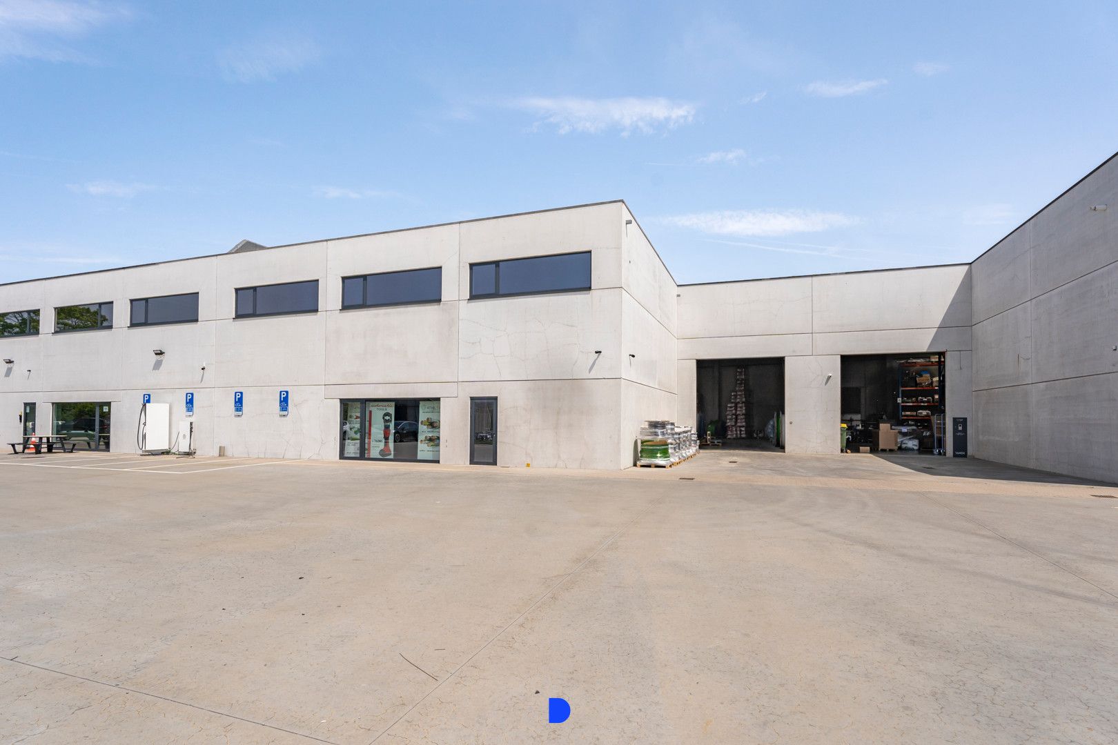 Flexibele kantoorruimte te huur in KMO-Unit foto {{pictureIndex}}