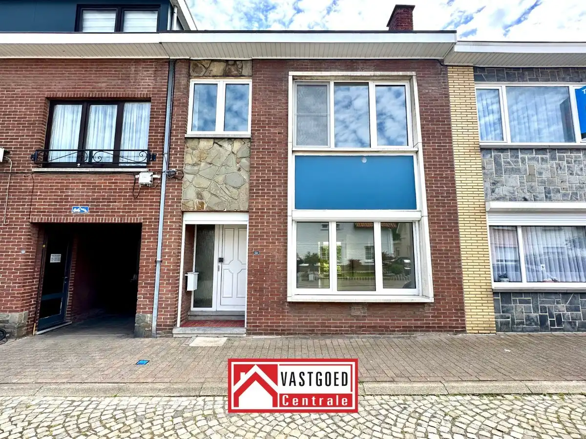 Knappe gerenoveerde woning met 3 slaapkamers en tuin in Tongeren-Borgloon foto {{pictureIndex}}