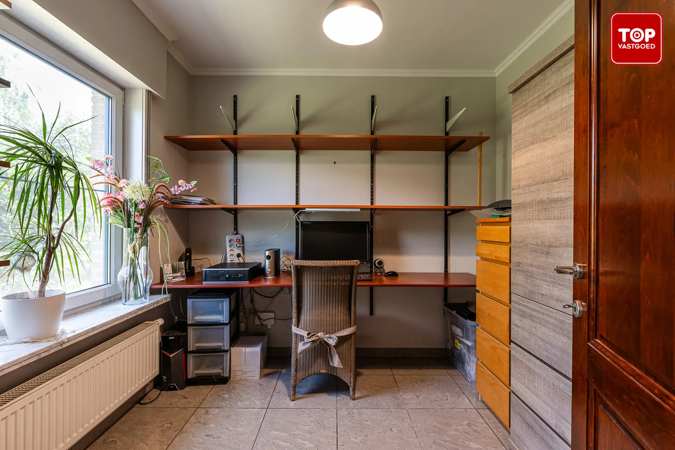 Instapklare open bebouwing in een rustige straat zonder doorgaand verkeer.  foto 11