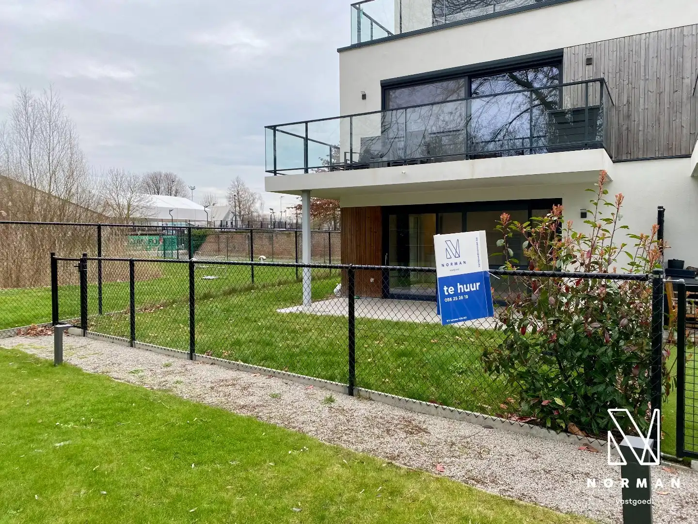 Gelijkvloers appartement in centrum Zwevegem met 2 slaapkamers en voor-en achtertuin foto 5