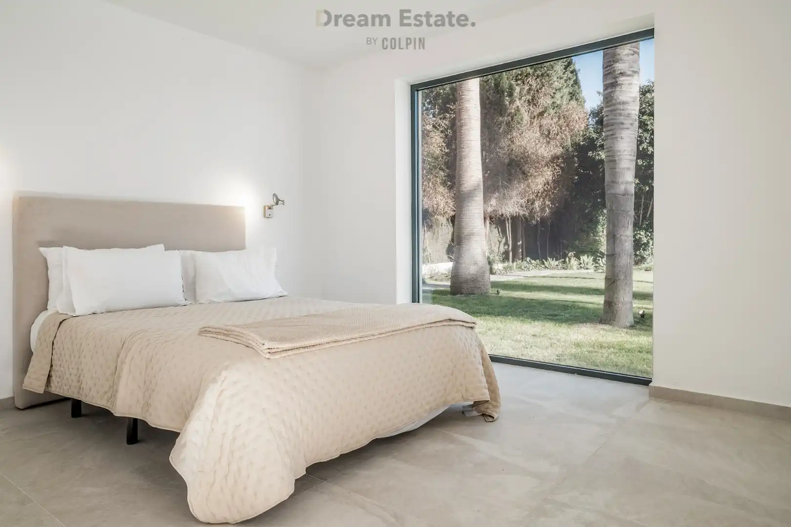 Een moderne familie villa te El Paraiso, Benahavis, New Golden Mile foto 25