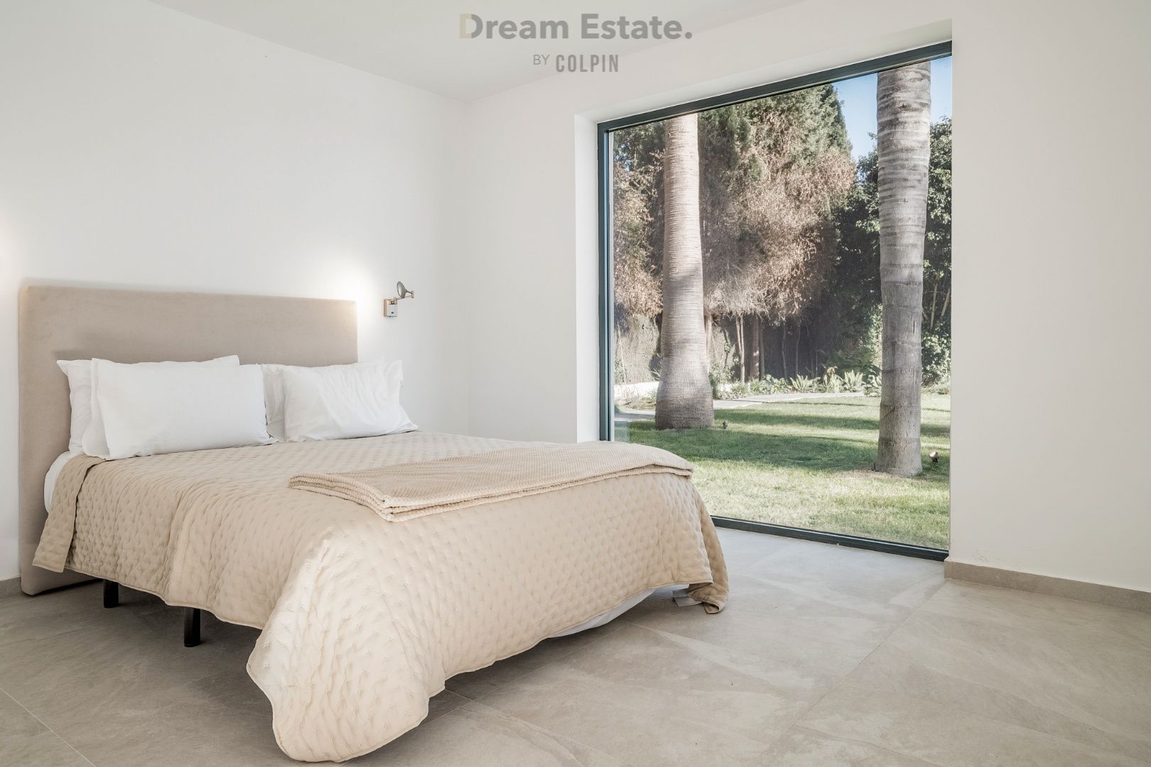 Een moderne familie villa te El Paraiso, Benahavis, New Golden Mile foto 25