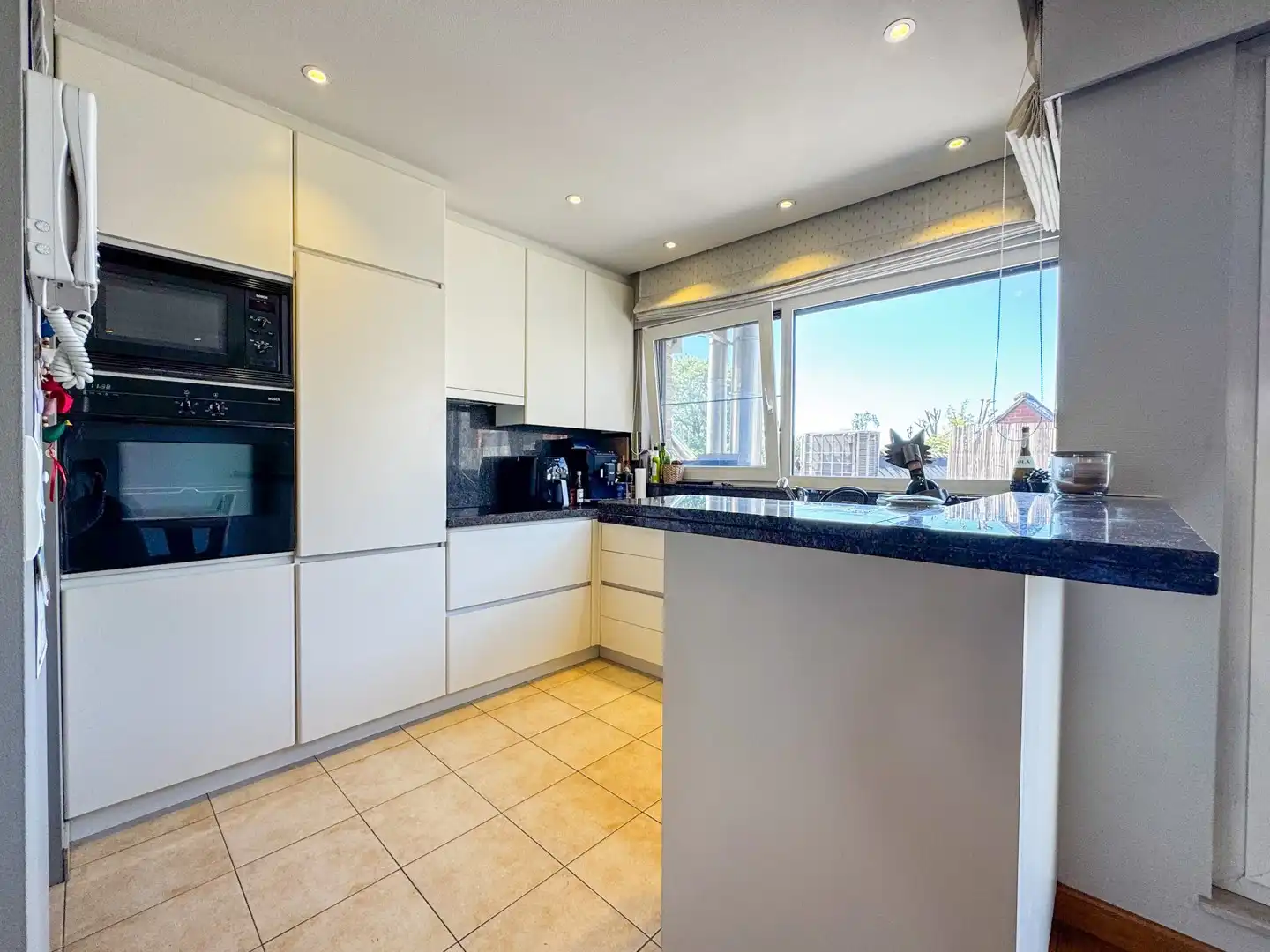 Duplex appartement in het gezellige Landegem foto 7