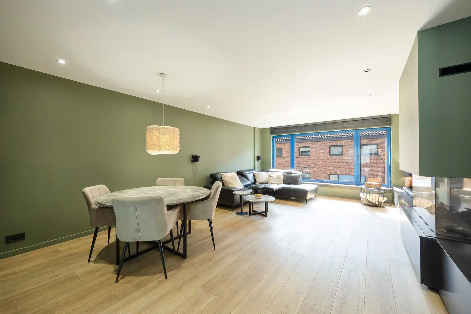 RUIME BEL-ÉTAGE MET DRIE SLAAPKAMERS IN CENTRUM BURCHT foto 18