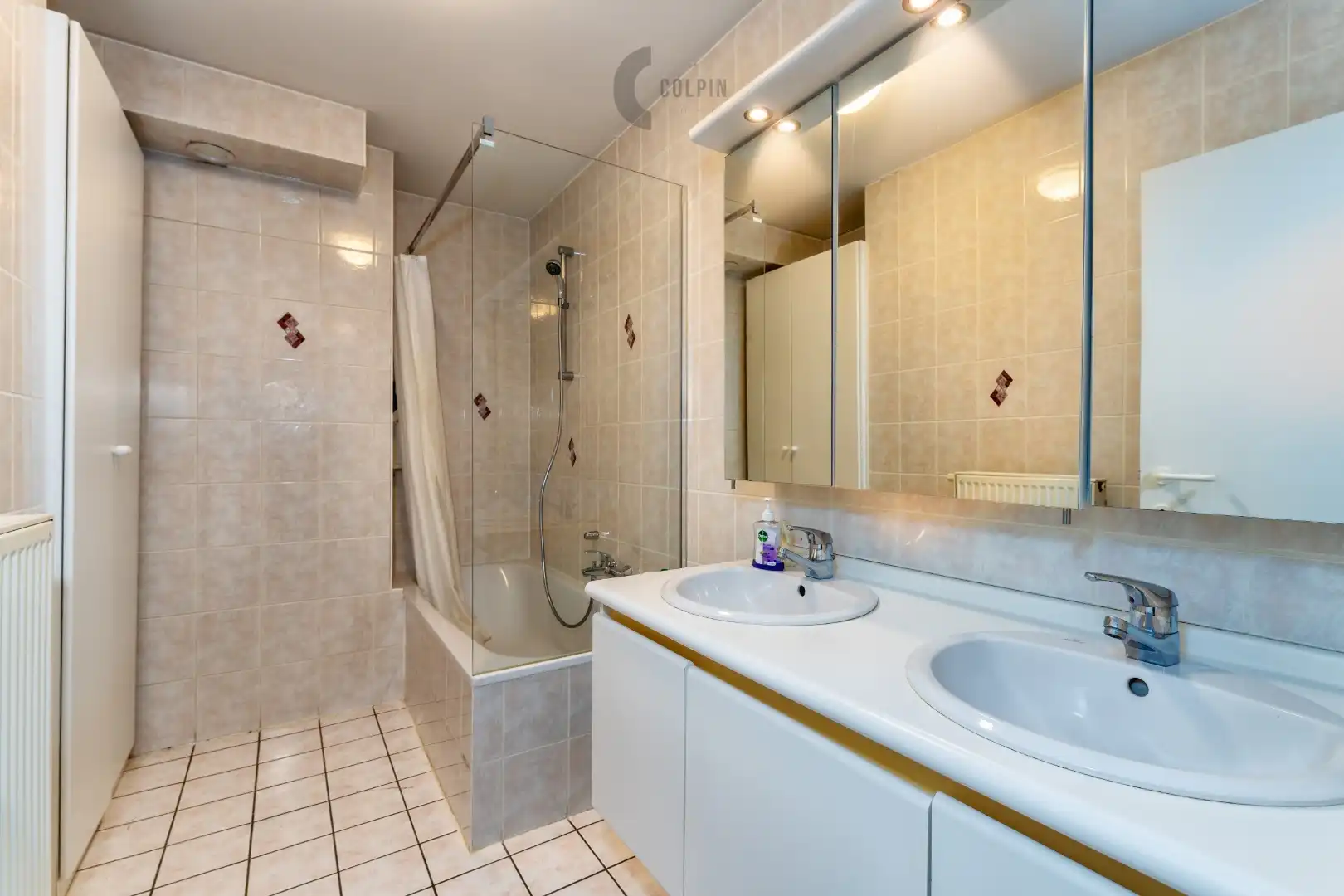 Centraal gelegen appartement op de Knokkestraat met open zicht foto 7