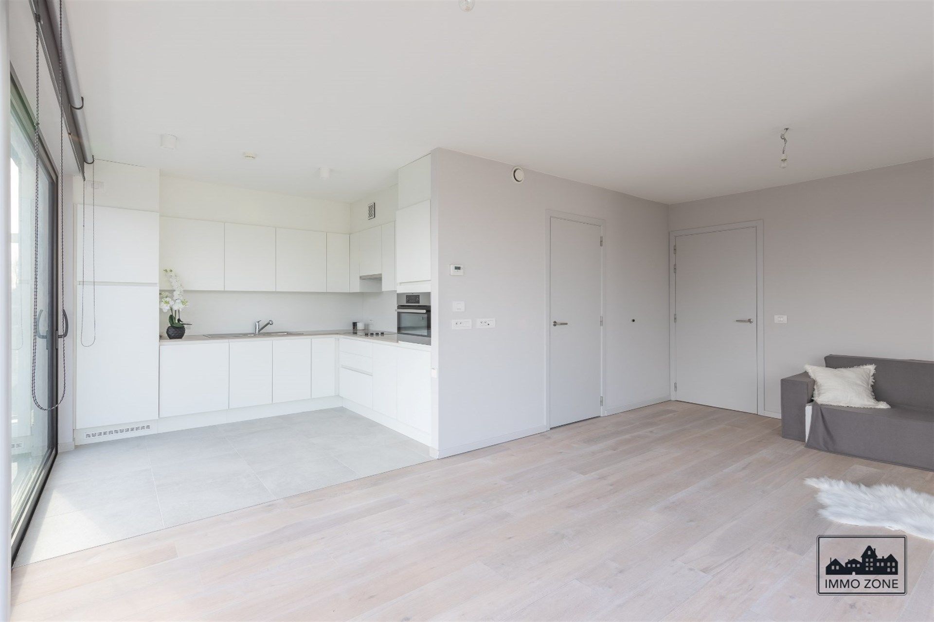 Luxueuze serviceflat op de tweede verdieping foto 5