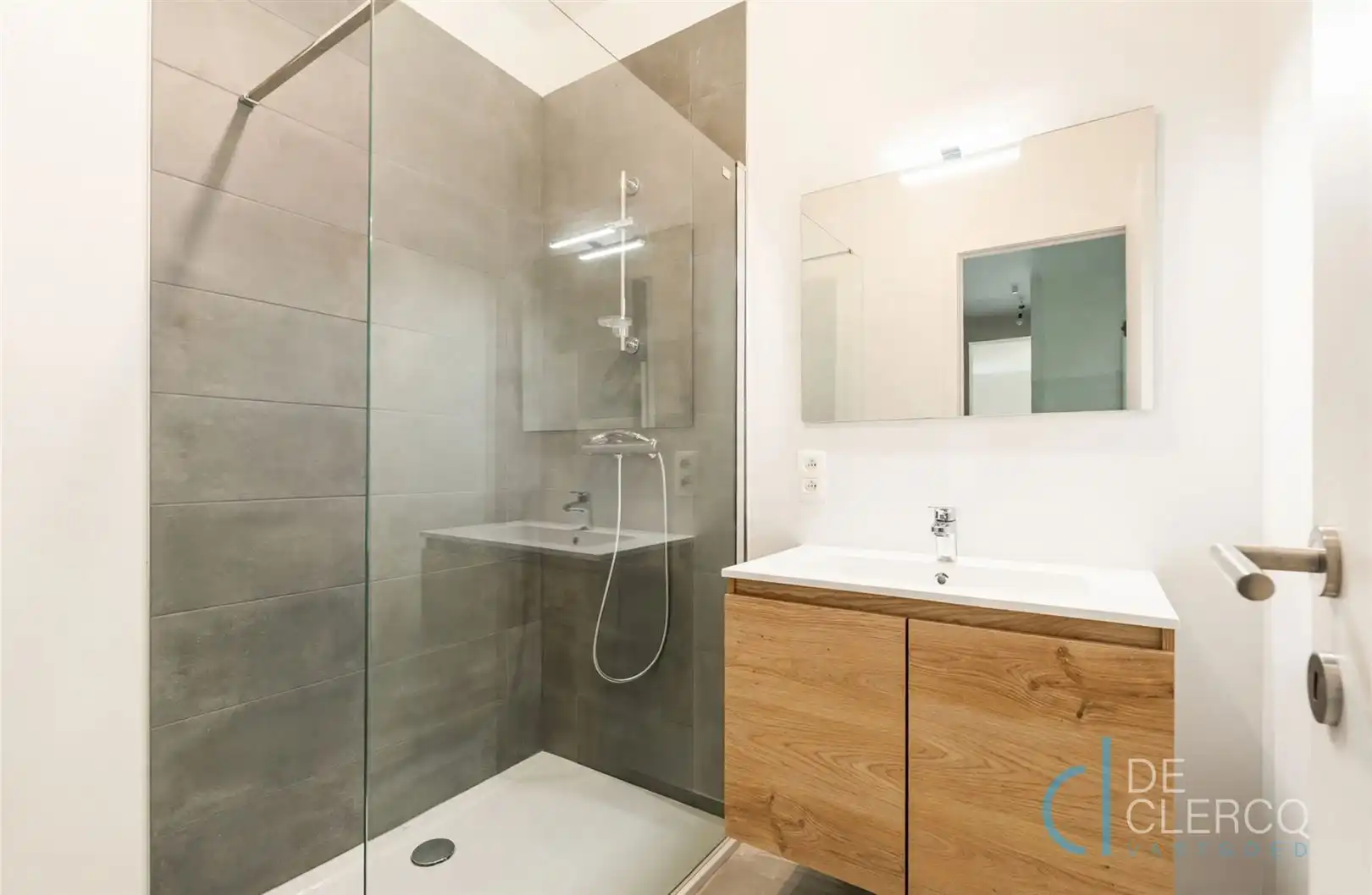 Prachtig, nieuw appartement in authentiek klooster te koop!  foto 10