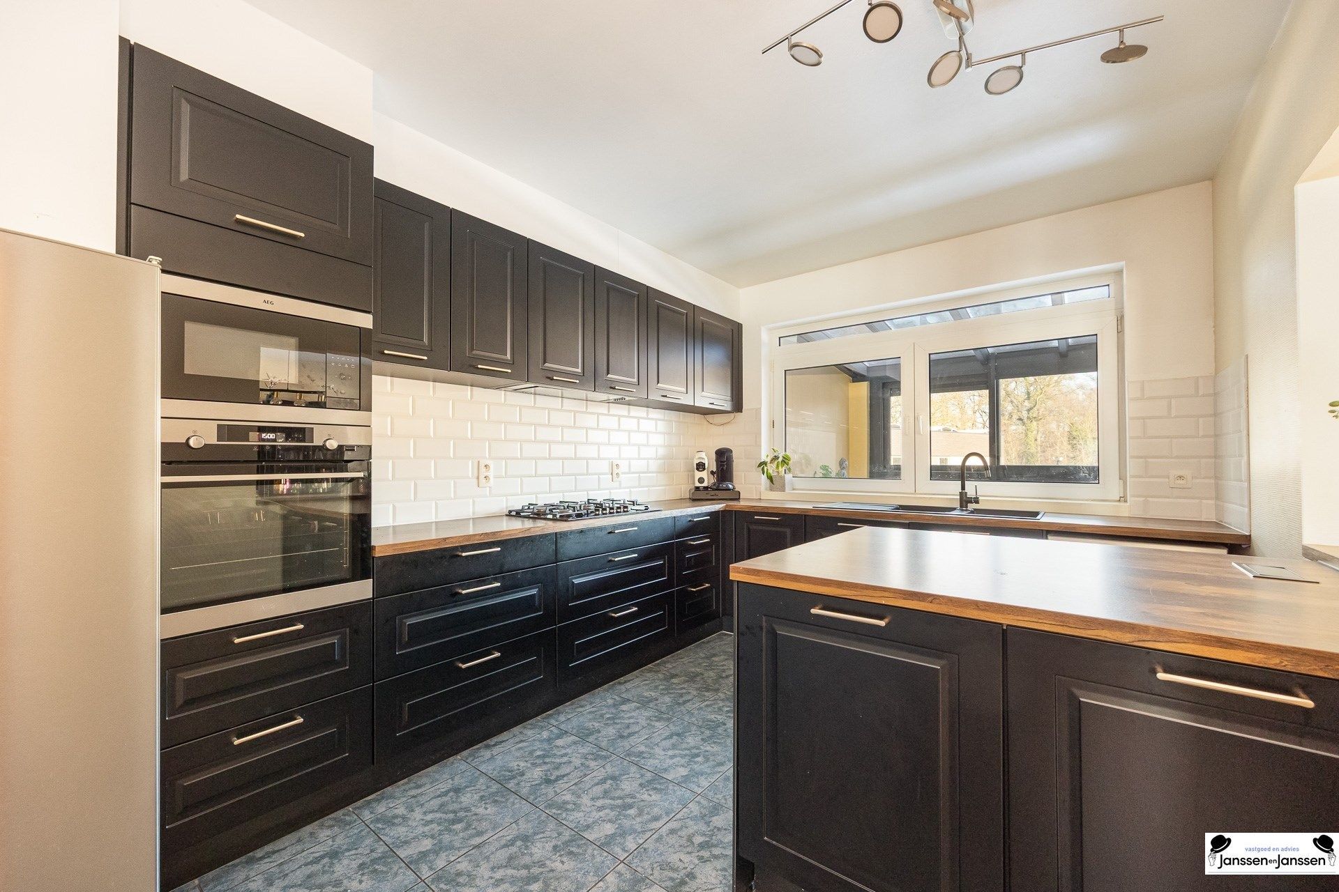 Mooie ruime woning met EPC B in gewilde wijk in Schoten foto 9