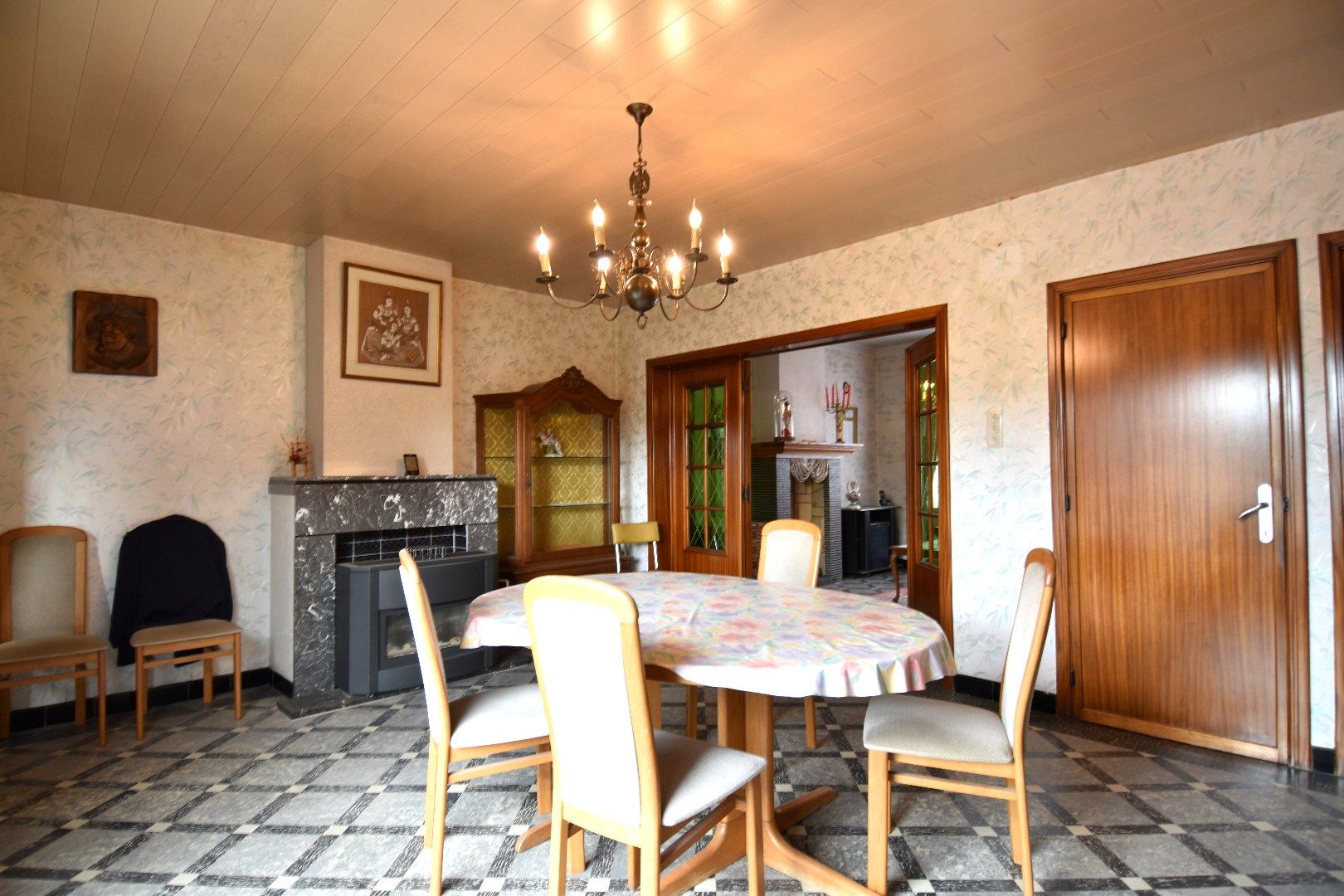 Statige rijwoning met 4 slaapkamers (mogelijkheid tot meer), garage en prachtige tuin te koop in Gullegem foto 4