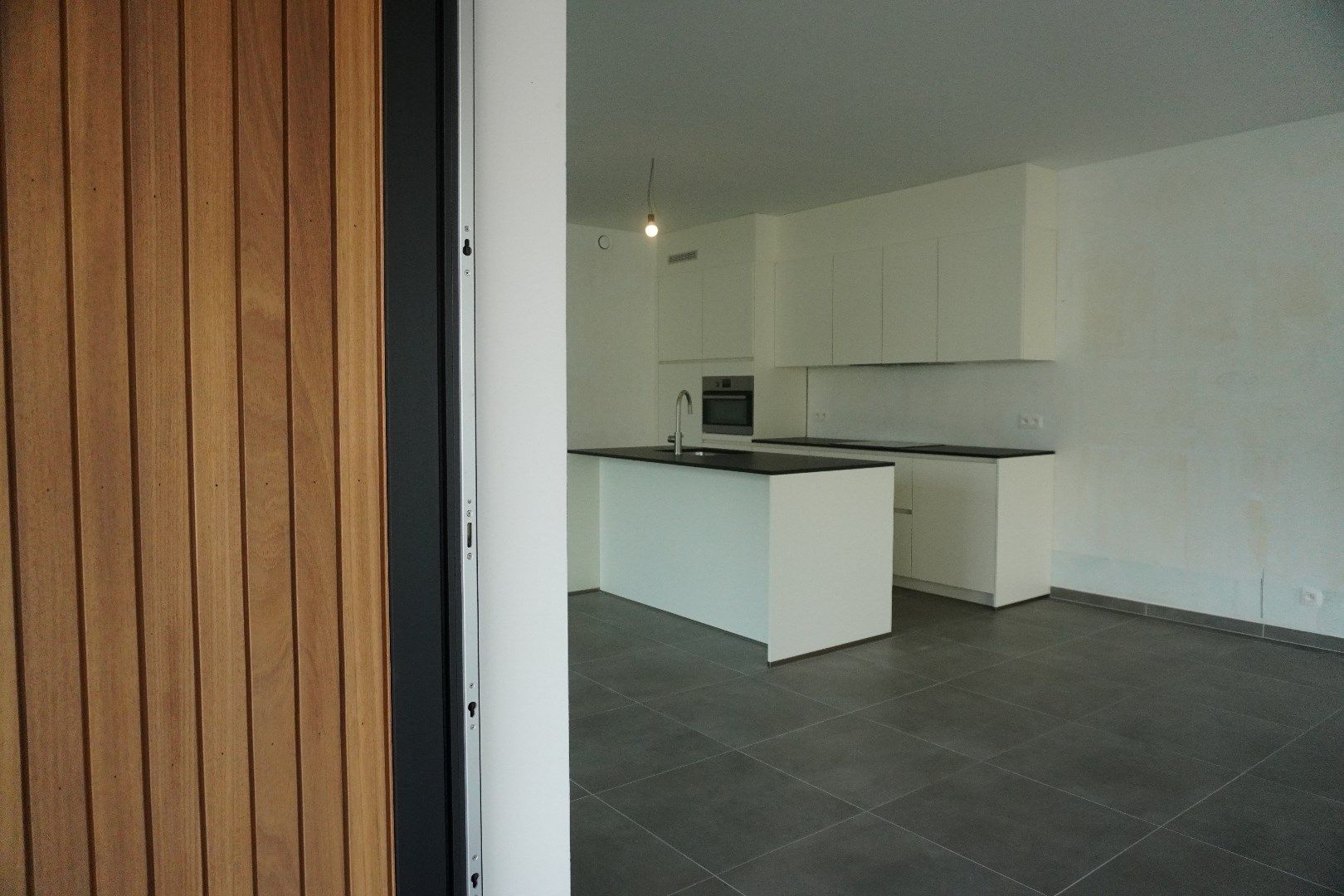 Luxe nieuwbouwappartement met tuin, 3 slaapkamers en autostaanplaats foto 6