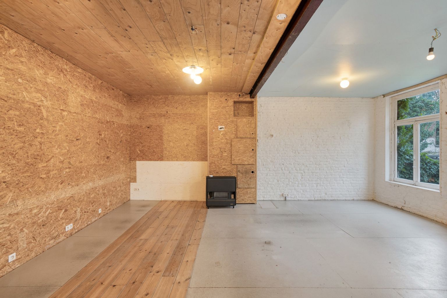 Commercieel gelijkvloers met achterliggend werkplaats foto 12