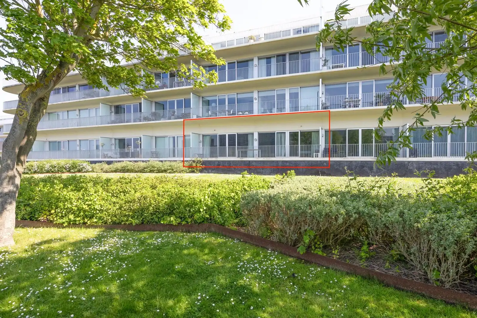 Schitterend, modern afgewerkt appartement op toplocatie aan de Wellington Golf in Oostende foto 9