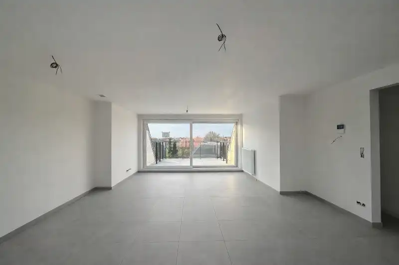 Appartement op eerste verdiep met groot leefterras. foto 7