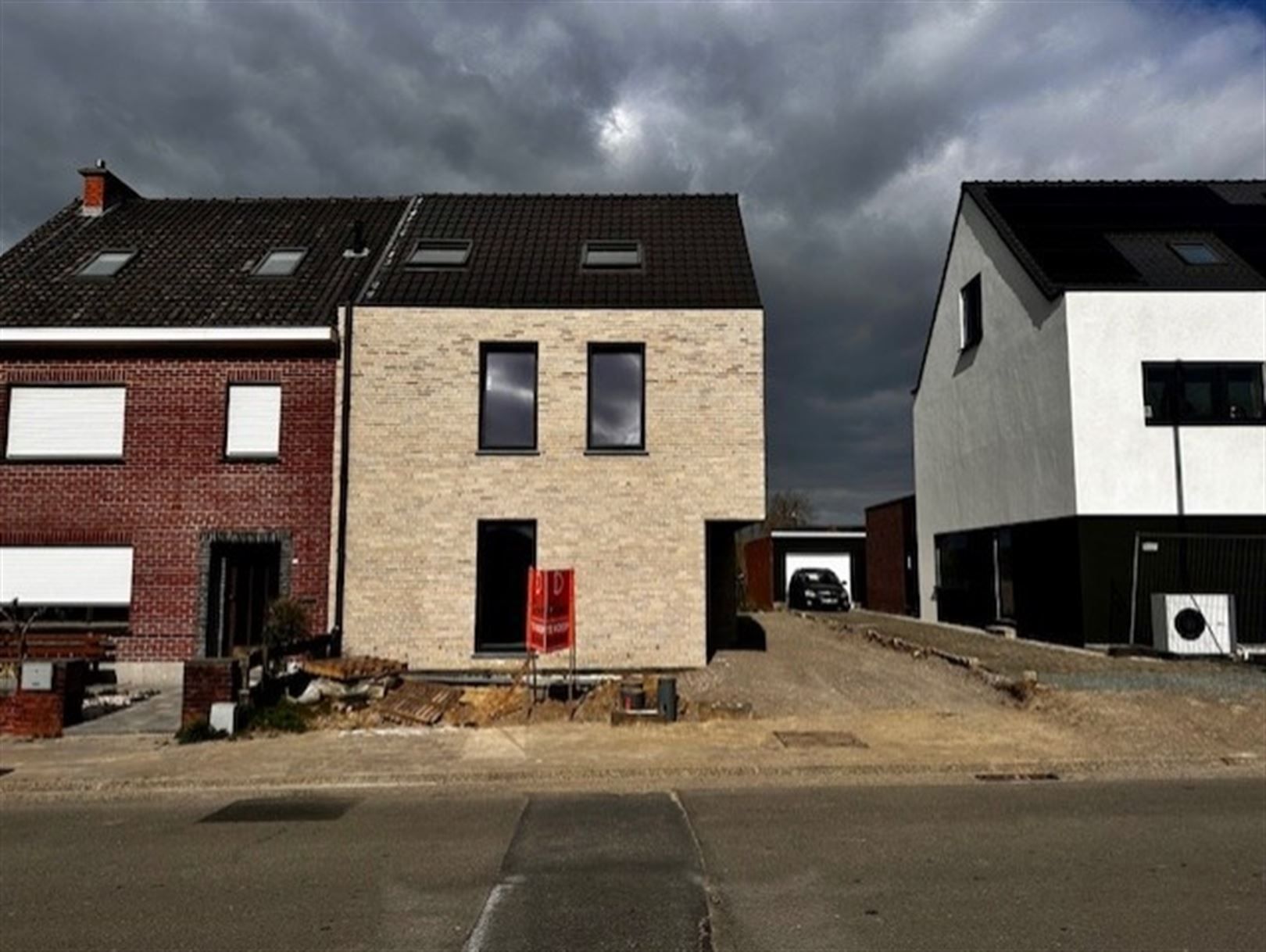 Ruime nieuwbouwwoning foto 3